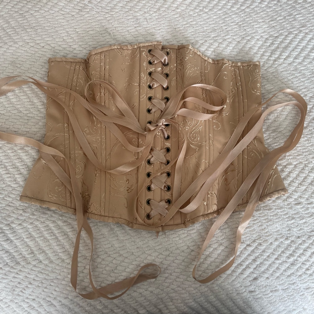 Steel boned corset size 30